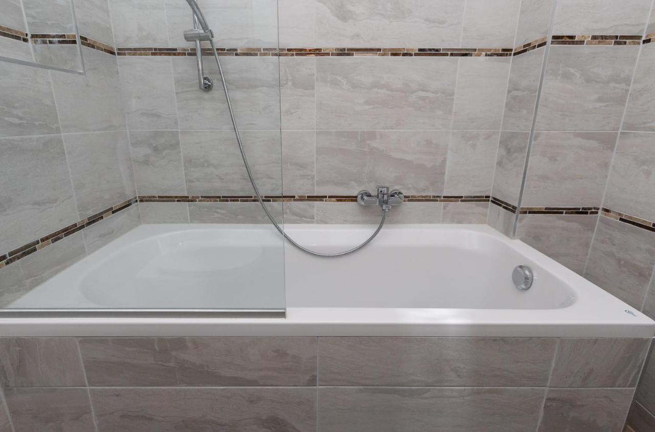 Comfortable Romantic 1 Bedroom Apartment Near Augarten Wien Exterior foto